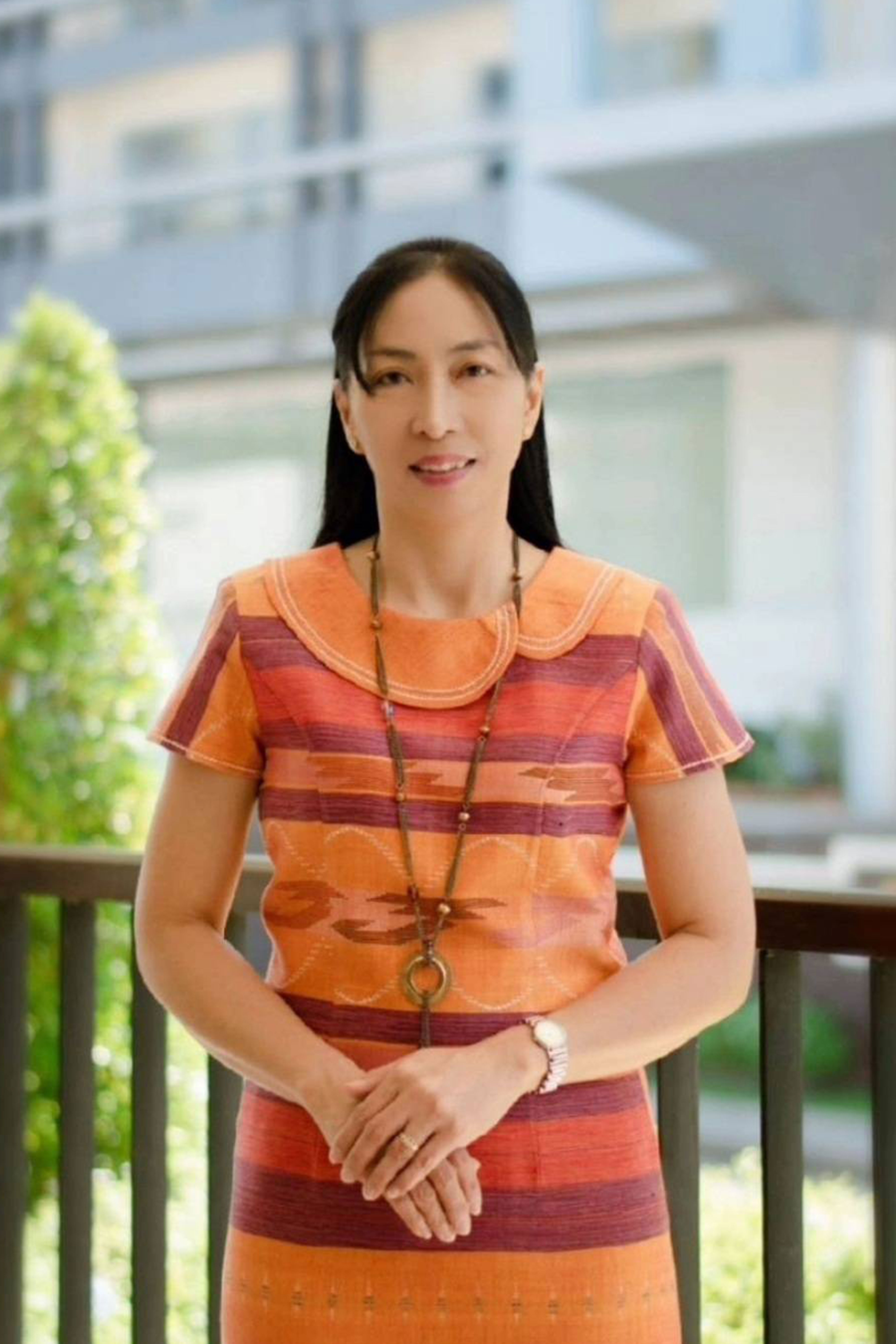 ผู้ช่วยศาสตราจารย์ ดร. ชวนพิศ ชุมคง