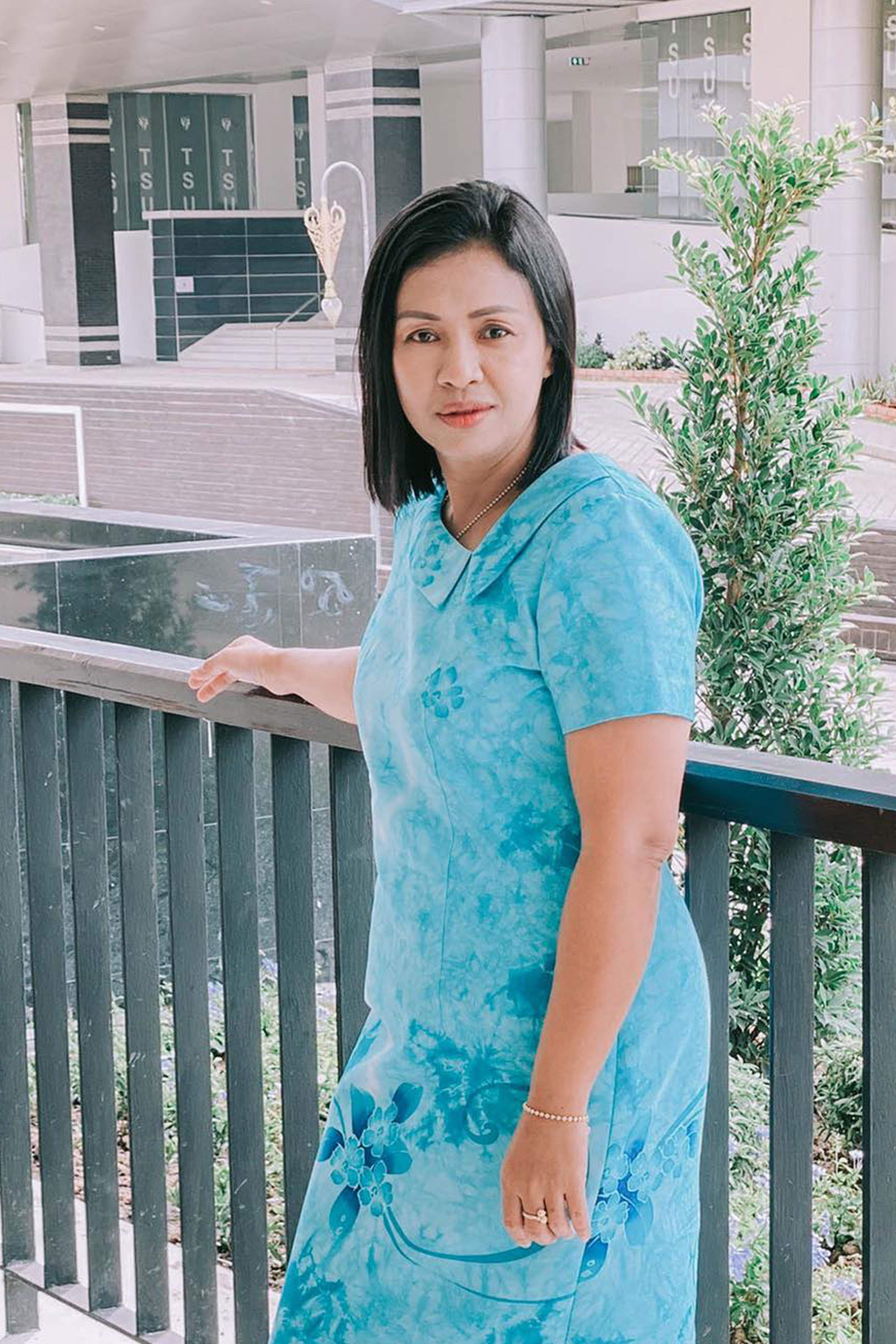 นาง สุมนา อมรอนุพงศ์