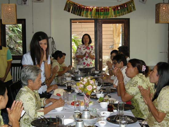 กิจกรรมต้อนรับบุคลากรใหม่ คณะศึกษาศาสตร์ ปี 2554 ภาพที่ 2