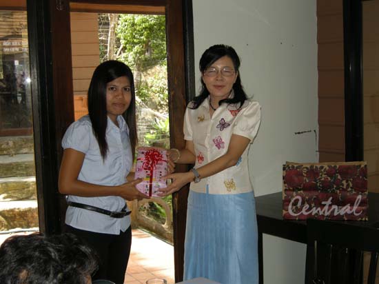 กิจกรรมต้อนรับบุคลากรใหม่ คณะศึกษาศาสตร์ ปี 2554 ภาพที่ 13