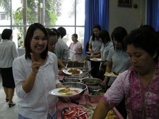 งานเลี้ยงสวัสดีปีใหม่ คณะศึกษาศาสตร์ ปี 2554 ภาพที่ 6