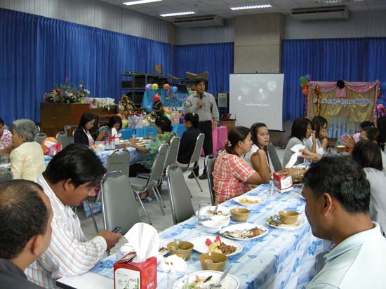 งานเลี้ยงสวัสดีปีใหม่ คณะศึกษาศาสตร์ ปี 2554 ภาพที่ 15
