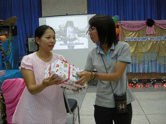งานเลี้ยงสวัสดีปีใหม่ คณะศึกษาศาสตร์ ปี 2554 ภาพที่ 107