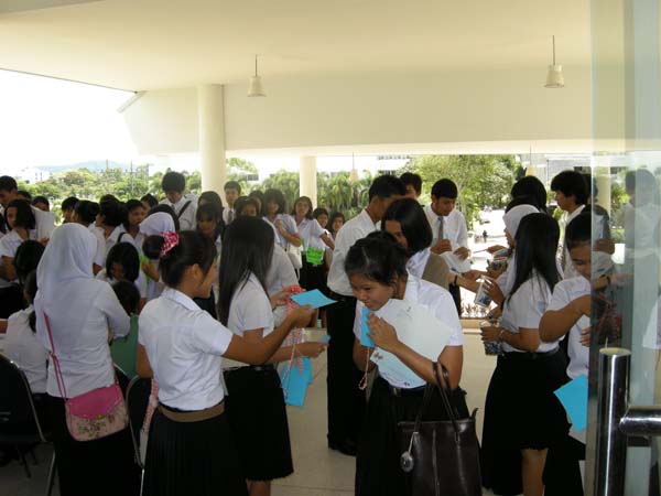 ปฐมนิเทศนิสิตระดับปริญญาตรี ปีการศึกษา 2554 ภาพที่ 9
