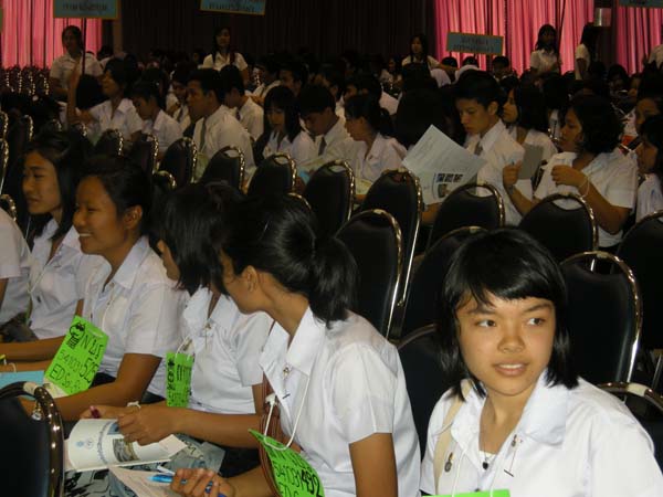 ปฐมนิเทศนิสิตระดับปริญญาตรี ปีการศึกษา 2554 ภาพที่ 12