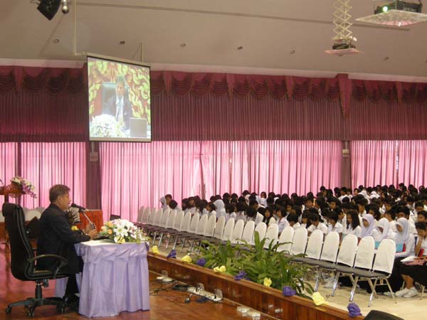 ปฐมนิเทศนิสิตระดับปริญญาตรี ปีการศึกษา 2554 ภาพที่ 17