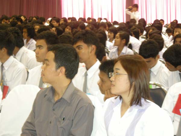 ปฐมนิเทศนิสิตระดับปริญญาตรี ปีการศึกษา 2554 ภาพที่ 19