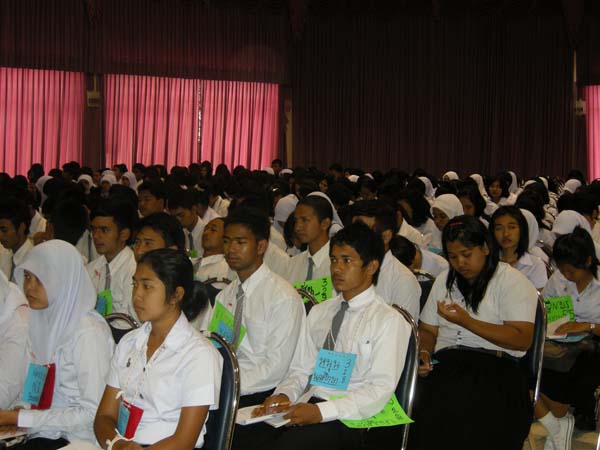 ปฐมนิเทศนิสิตระดับปริญญาตรี ปีการศึกษา 2554 ภาพที่ 23