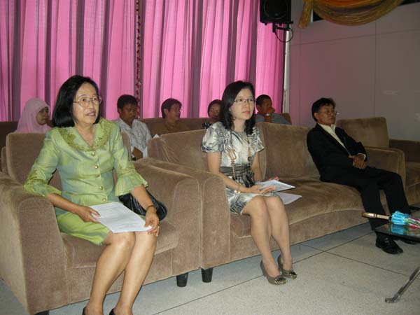 ปฐมนิเทศนิสิตระดับปริญญาตรี ปีการศึกษา 2554 ภาพที่ 37
