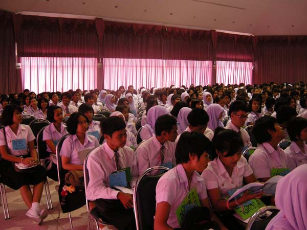ปฐมนิเทศนิสิตระดับปริญญาตรี ปีการศึกษา 2554 ภาพที่ 49