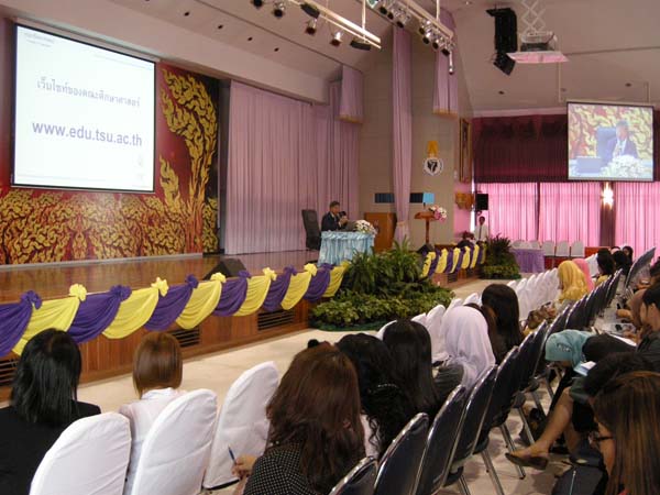 ปฐมนิเทศนิสิตระดับปริญญาโท ปีการศึกษา 2554 ภาพที่ 15