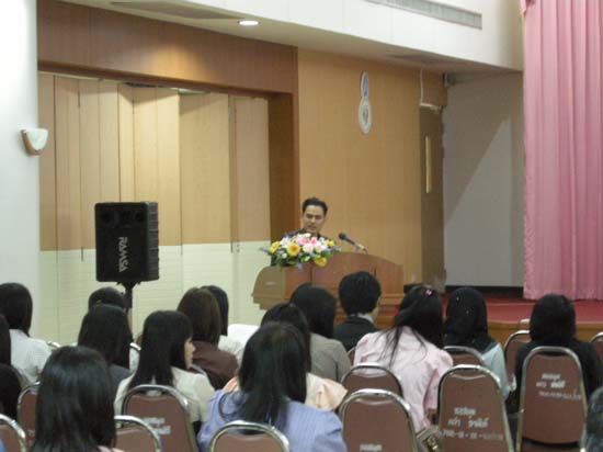 ปฐมนิเทศนิสิตระดับบัณฑิตศึกษา ภาคเรียนที่ 1 ปีการศึกษา 2554 ภาพที่ 3