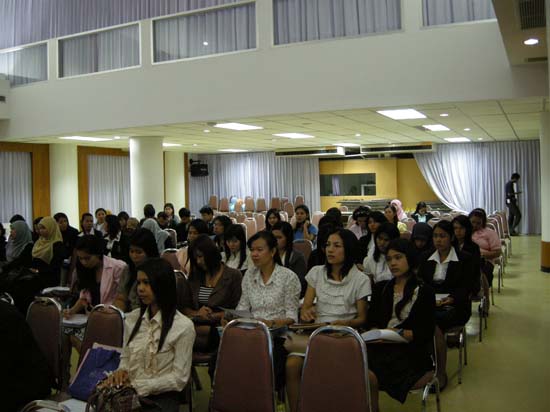 ปฐมนิเทศนิสิตระดับบัณฑิตศึกษา ภาคเรียนที่ 1 ปีการศึกษา 2554 ภาพที่ 13