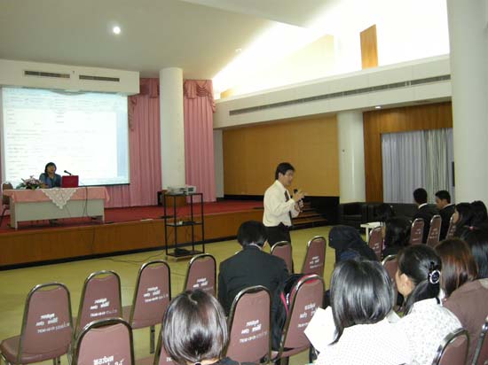 ปฐมนิเทศนิสิตระดับบัณฑิตศึกษา ภาคเรียนที่ 1 ปีการศึกษา 2554 ภาพที่ 28