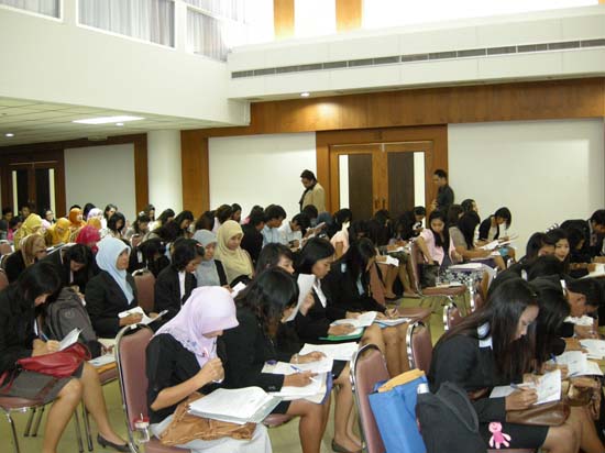 ปฐมนิเทศนิสิตระดับบัณฑิตศึกษา ภาคเรียนที่ 1 ปีการศึกษา 2554 ภาพที่ 31