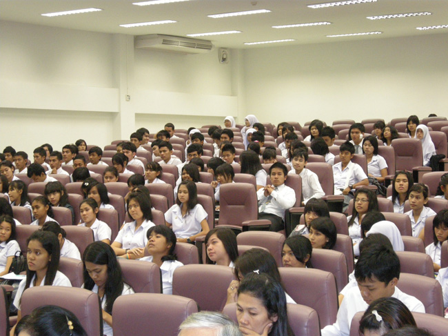 โครงการศึกษารำลึกเพื่อเป็นเกียรติแก่ผู้เกษียณอายุราชการประจำปี 2554 ในวันที่ 21 กันยายน 2554 ภาพที่ 31