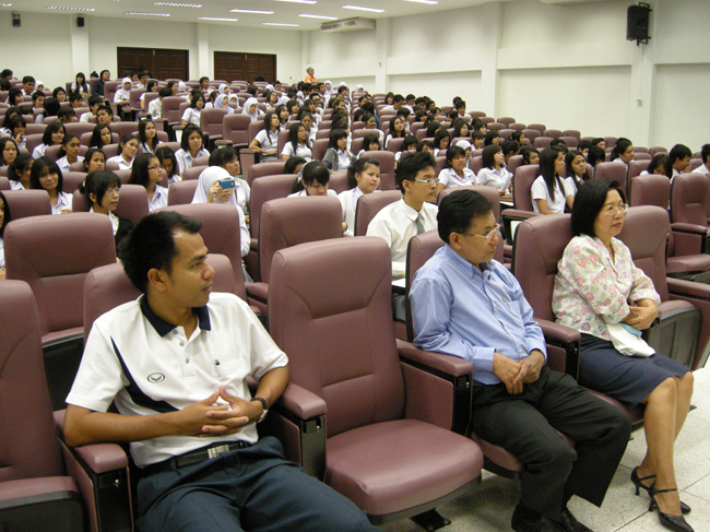 โครงการศึกษารำลึกเพื่อเป็นเกียรติแก่ผู้เกษียณอายุราชการประจำปี 2554 ในวันที่ 21 กันยายน 2554 ภาพที่ 46