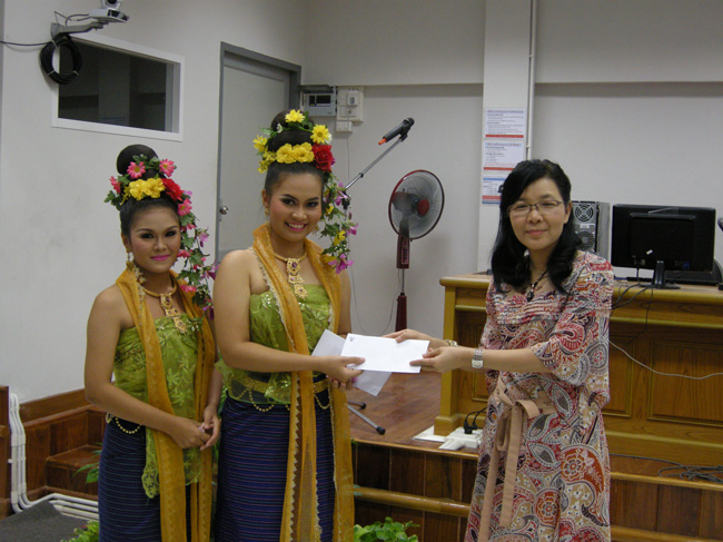 โครงการศึกษารำลึกเพื่อเป็นเกียรติแก่ผู้เกษียณอายุราชการประจำปี 2554 ในวันที่ 21 กันยายน 2554 ภาพที่ 56