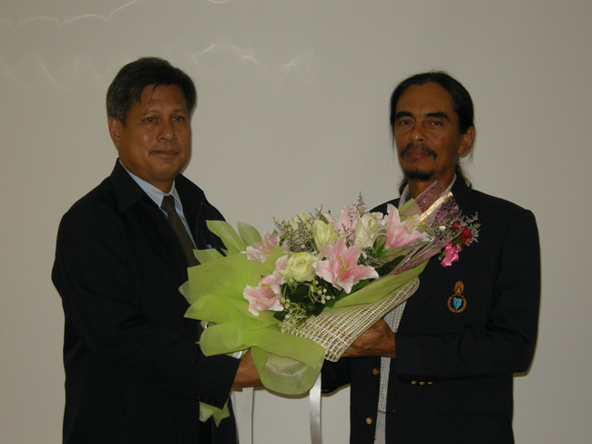โครงการศึกษารำลึกเพื่อเป็นเกียรติแก่ผู้เกษียณอายุราชการประจำปี 2554 ในวันที่ 21 กันยายน 2554 ภาพที่ 91