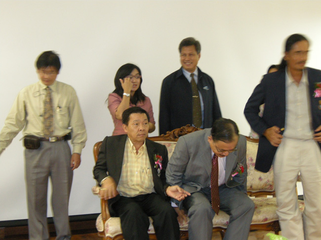 โครงการศึกษารำลึกเพื่อเป็นเกียรติแก่ผู้เกษียณอายุราชการประจำปี 2554 ในวันที่ 21 กันยายน 2554 ภาพที่ 111