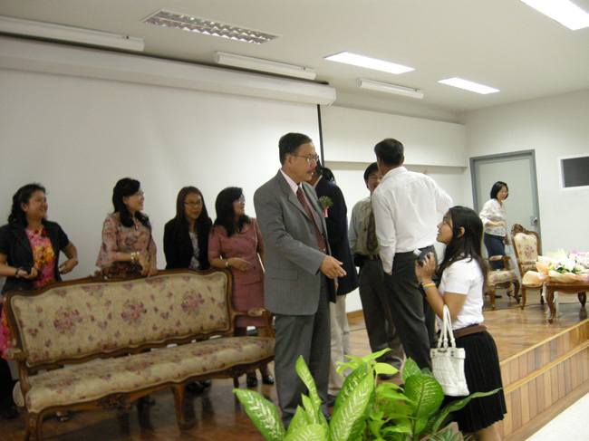 โครงการศึกษารำลึกเพื่อเป็นเกียรติแก่ผู้เกษียณอายุราชการประจำปี 2554 ในวันที่ 21 กันยายน 2554 ภาพที่ 120