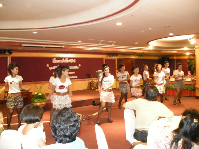 โครงการศึกษารำลึกเพื่อเป็นเกียรติแก่ผู้เกษียณอายุราชการประจำปี 2554 ในวันที่ 21 กันยายน 2554 ภาพที่ 255