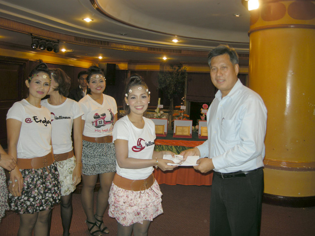 โครงการศึกษารำลึกเพื่อเป็นเกียรติแก่ผู้เกษียณอายุราชการประจำปี 2554 ในวันที่ 21 กันยายน 2554 ภาพที่ 259