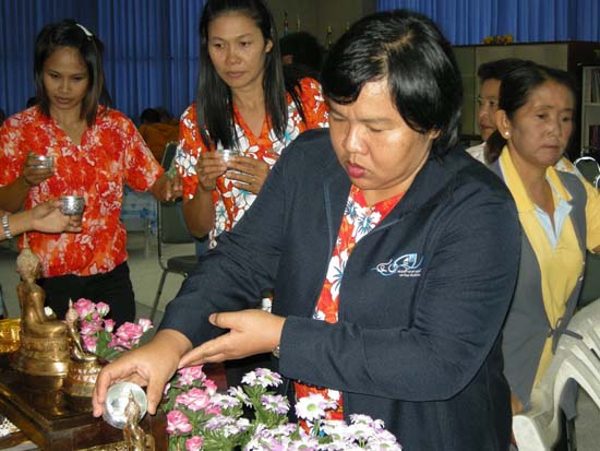กิจกรรมสืบสานประเพณีสงกรานต์ คณะศึกษาศาสตร์ ปี 2554 ภาพที่ 60