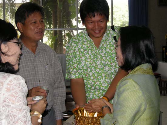 กิจกรรมสืบสานประเพณีสงกรานต์ คณะศึกษาศาสตร์ ปี 2554 ภาพที่ 73