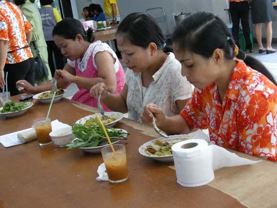 กิจกรรมสืบสานประเพณีสงกรานต์ คณะศึกษาศาสตร์ ปี 2554 ภาพที่ 94