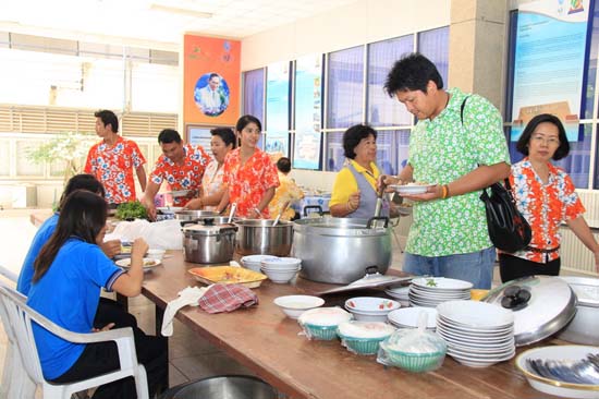 กิจกรรมสืบสานประเพณีสงกรานต์ คณะศึกษาศาสตร์ ปี 2554 ภาพที่ 126