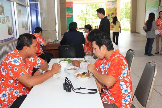กิจกรรมสืบสานประเพณีสงกรานต์ คณะศึกษาศาสตร์ ปี 2554 ภาพที่ 131