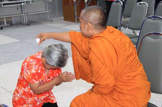 กิจกรรมสืบสานประเพณีสงกรานต์ คณะศึกษาศาสตร์ ปี 2554 ภาพที่ 149