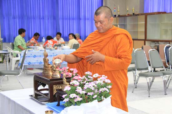 กิจกรรมสืบสานประเพณีสงกรานต์ คณะศึกษาศาสตร์ ปี 2554 ภาพที่ 154