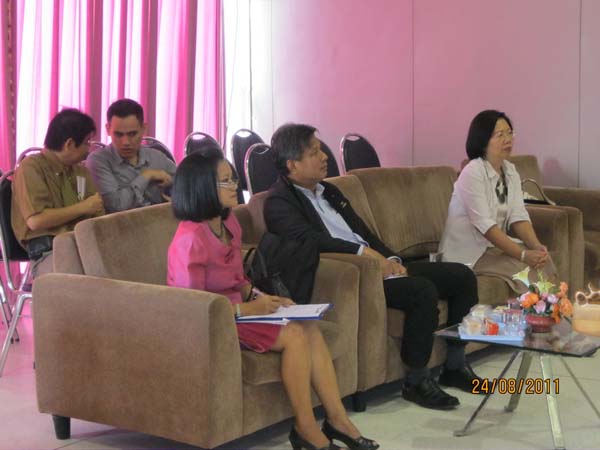 ปฐมนิเทศและเตรียมความพร้อมนิสิตฝึกปฏิบัติการสอน ภาคเรียนที่ 1 ปีการศึกษา 2554 ภาพที่ 31