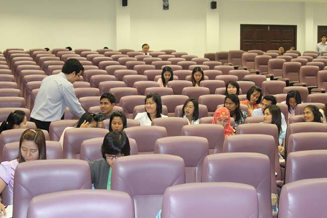 โครงการยกระดับครูทั้งระบบ รุ่นที่ 1 สพม.13 ระหว่างวันที่ 17-19 พฤษภาคม 2556 โดยคณะศึกษาศาสตร์ มหาวิทยาลัยทักษิณ ภาพที่ 10