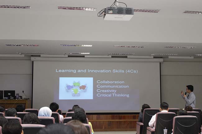 โครงการยกระดับครูทั้งระบบ รุ่นที่ 1 สพม.13 ระหว่างวันที่ 17-19 พฤษภาคม 2556 โดยคณะศึกษาศาสตร์ มหาวิทยาลัยทักษิณ ภาพที่ 21
