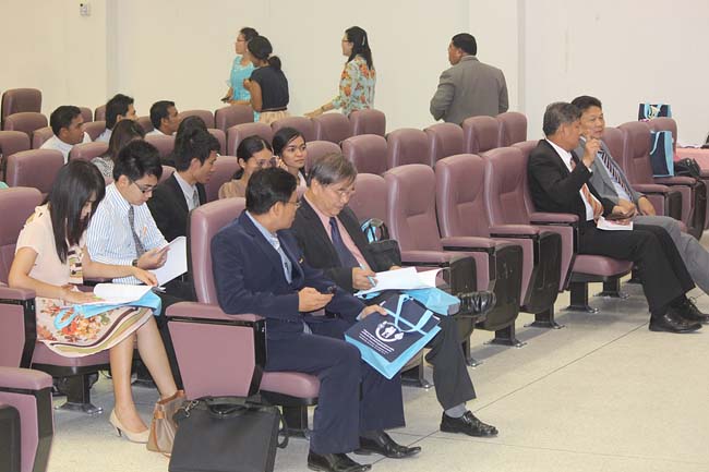 โครงการยกระดับครูทั้งระบบ รุ่นที่ 1 สพม.13 ระหว่างวันที่ 17-19 พฤษภาคม 2556 โดยคณะศึกษาศาสตร์ มหาวิทยาลัยทักษิณ ภาพที่ 26