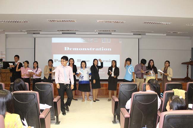 โครงการยกระดับครูทั้งระบบ รุ่นที่ 1 สพม.13 ระหว่างวันที่ 17-19 พฤษภาคม 2556 โดยคณะศึกษาศาสตร์ มหาวิทยาลัยทักษิณ ภาพที่ 42