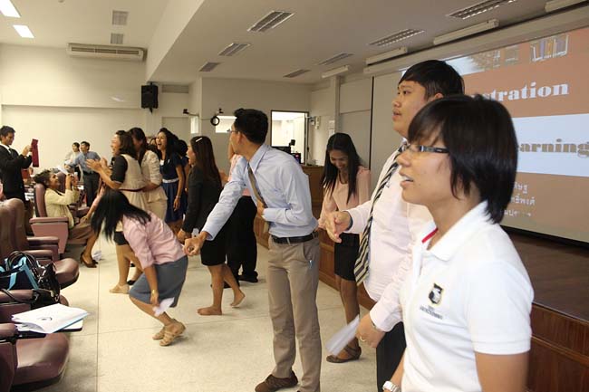 โครงการยกระดับครูทั้งระบบ รุ่นที่ 1 สพม.13 ระหว่างวันที่ 17-19 พฤษภาคม 2556 โดยคณะศึกษาศาสตร์ มหาวิทยาลัยทักษิณ ภาพที่ 60