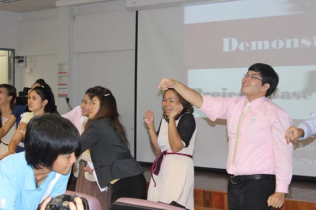 โครงการยกระดับครูทั้งระบบ รุ่นที่ 1 สพม.13 ระหว่างวันที่ 17-19 พฤษภาคม 2556 โดยคณะศึกษาศาสตร์ มหาวิทยาลัยทักษิณ ภาพที่ 62
