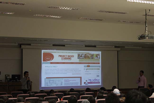 โครงการยกระดับครูทั้งระบบ รุ่นที่ 1 สพม.13 ระหว่างวันที่ 17-19 พฤษภาคม 2556 โดยคณะศึกษาศาสตร์ มหาวิทยาลัยทักษิณ ภาพที่ 77