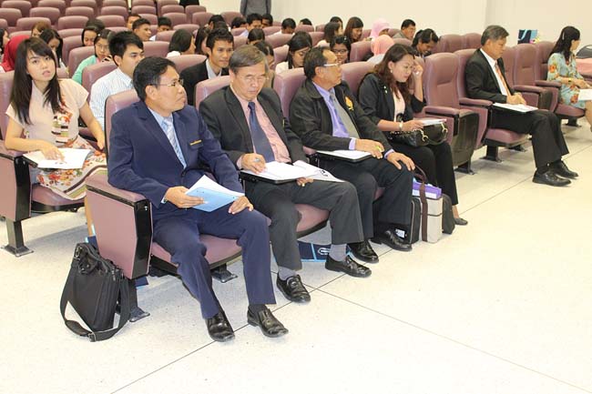 โครงการยกระดับครูทั้งระบบ รุ่นที่ 1 สพม.13 ระหว่างวันที่ 17-19 พฤษภาคม 2556 โดยคณะศึกษาศาสตร์ มหาวิทยาลัยทักษิณ ภาพที่ 103