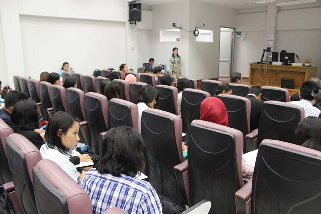 โครงการยกระดับครูทั้งระบบ รุ่นที่ 1 สพม.13 ระหว่างวันที่ 17-19 พฤษภาคม 2556 โดยคณะศึกษาศาสตร์ มหาวิทยาลัยทักษิณ ภาพที่ 182