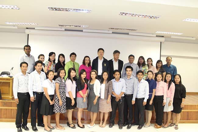 โครงการยกระดับครูทั้งระบบ รุ่นที่ 1 สพม.13 ระหว่างวันที่ 17-19 พฤษภาคม 2556 โดยคณะศึกษาศาสตร์ มหาวิทยาลัยทักษิณ ภาพที่ 311