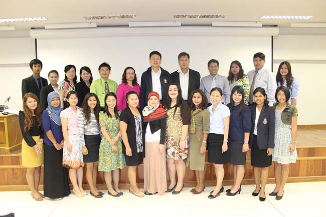 โครงการยกระดับครูทั้งระบบ รุ่นที่ 1 สพม.13 ระหว่างวันที่ 17-19 พฤษภาคม 2556 โดยคณะศึกษาศาสตร์ มหาวิทยาลัยทักษิณ ภาพที่ 317