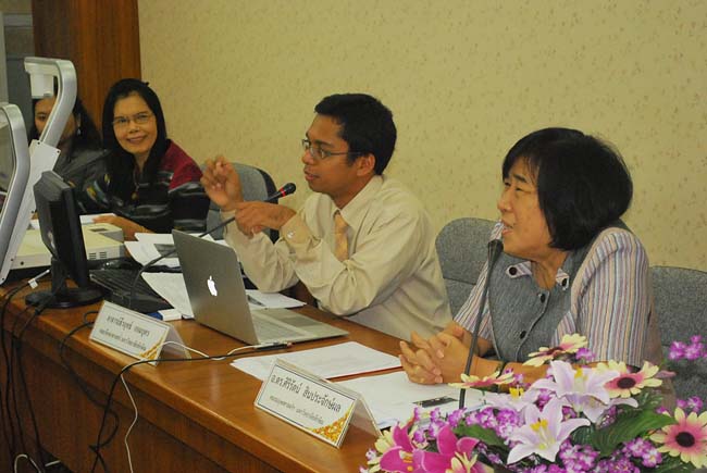 โครงการยกระดับครูทั้งระบบ รุ่นที่ 2 สพม.13 ระหว่างวันที่ 25-27 พฤษภาคม 2556 โดยคณะศึกษาศาสตร์ มหาวิทยาลัยทักษิณ