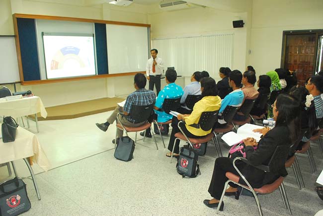 โครงการยกระดับครูทั้งระบบ รุ่นที่ 2 สพม.13 ระหว่างวันที่ 25-27 พฤษภาคม 2556 โดยคณะศึกษาศาสตร์ มหาวิทยาลัยทักษิณ ภาพที่ 13