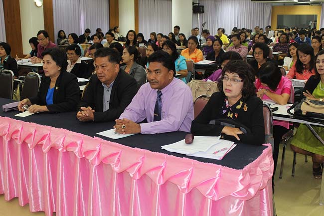 โครงการยกระดับครูทั้งระบบ รุ่นที่ 2 สพม.13 ระหว่างวันที่ 25-27 พฤษภาคม 2556 โดยคณะศึกษาศาสตร์ มหาวิทยาลัยทักษิณ ภาพที่ 32