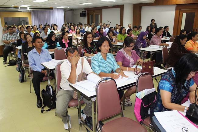 โครงการยกระดับครูทั้งระบบ รุ่นที่ 2 สพม.13 ระหว่างวันที่ 25-27 พฤษภาคม 2556 โดยคณะศึกษาศาสตร์ มหาวิทยาลัยทักษิณ ภาพที่ 42